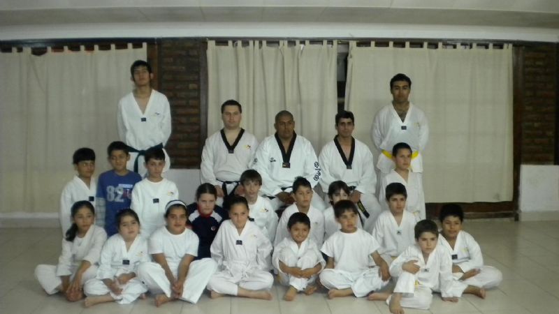 La escuela Han Chang Kim realizó la última mesa de examen del año 