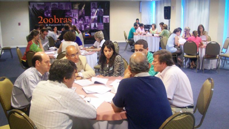 Expertos eligen las 200 Obras representativas de la Capital