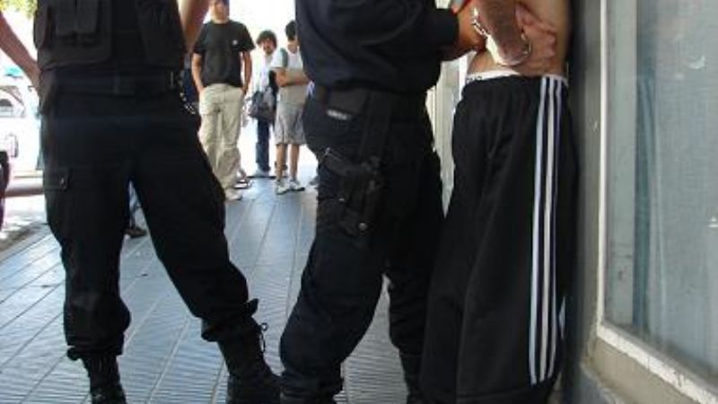 Un sujeto fue detenido con elementos robados