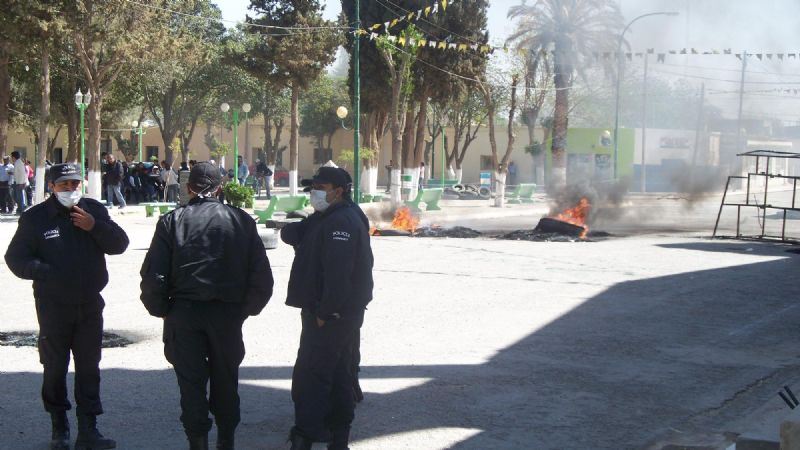 Cuando reasumía Hernández, estalló el conflicto en San José