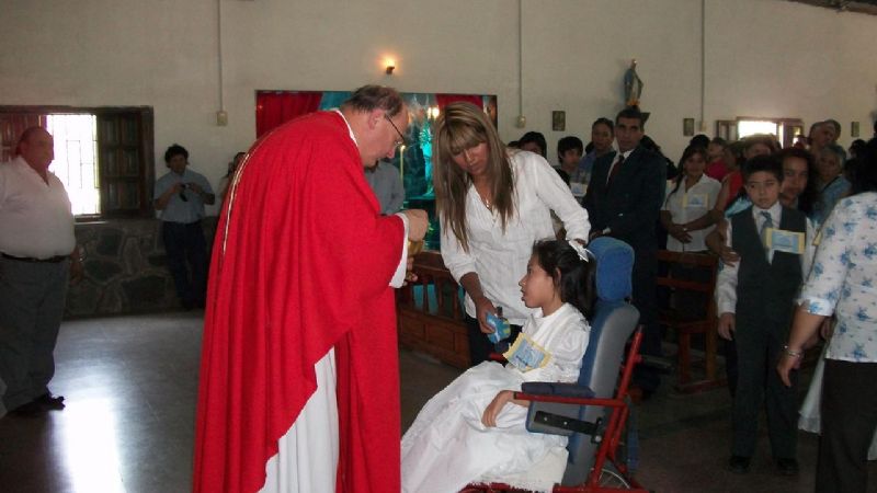 Niños especiales recibieron Confirmación y Comunión