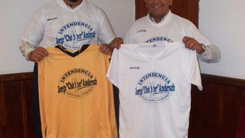 Estudiantes santamarianos reciben equipo de fútbol