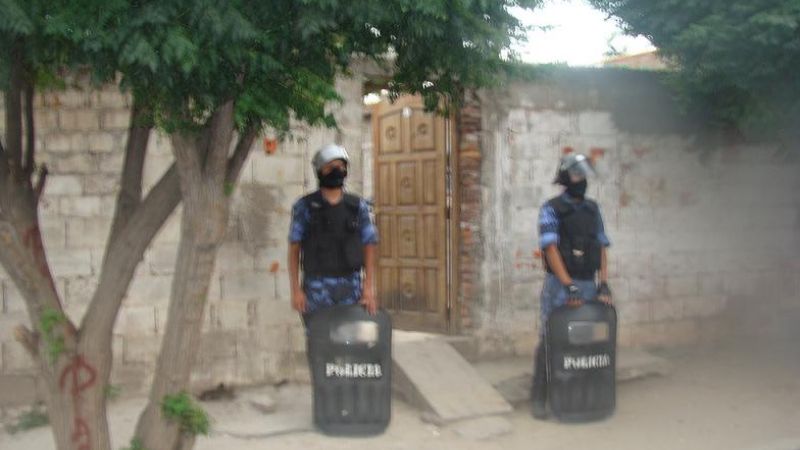 Desbaratan y detienen a miembros de una organización familiar 