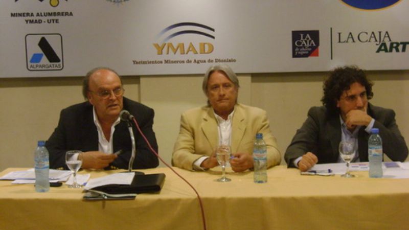 De mendiguren disertó en el aniversario de la UICA