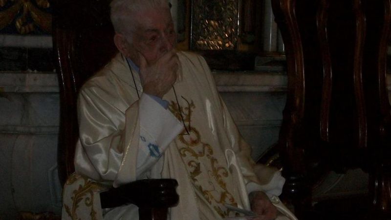 Emotivo aniversario sacerdotal del Padre Gerardo Denett