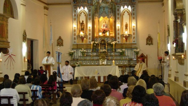 Inauguran la restauración del templo parroquial en La Merced 