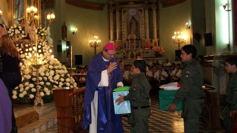 Las Fuerzas de Seguridad homenajearon a la Virgen del Valle