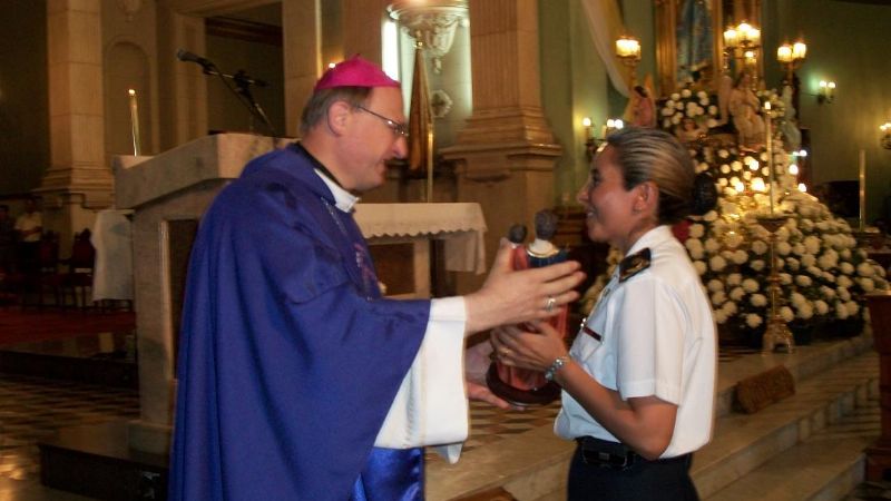 Las Fuerzas de Seguridad homenajearon a la Virgen del Valle