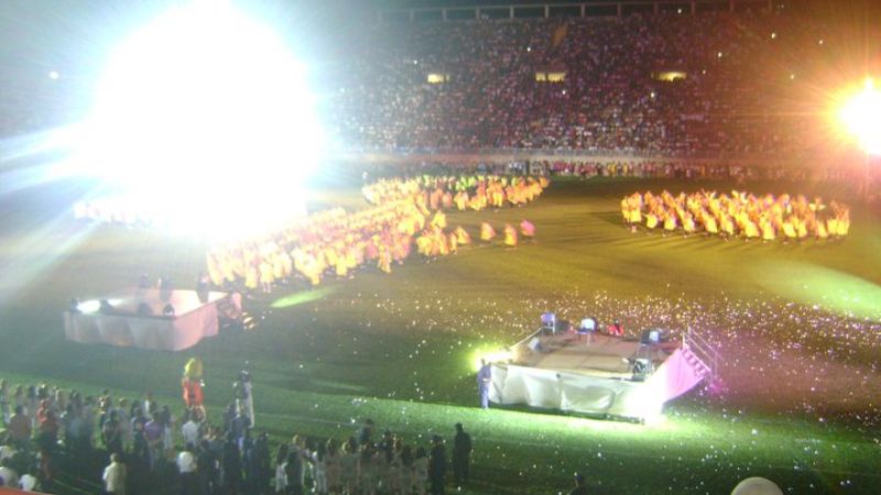 De la alegría por el Estadio, a la bronca por falta de luz