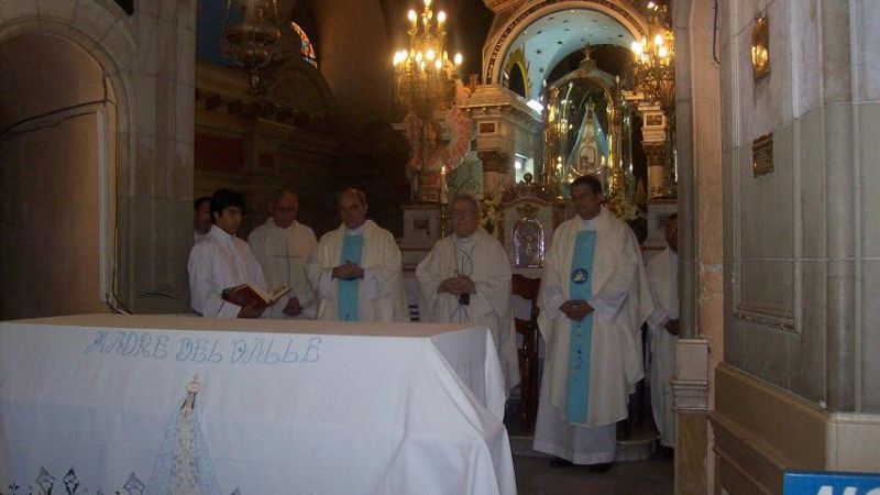 Celebran Bodas de Plata Sacerdotales