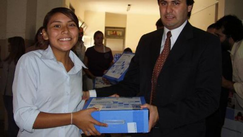 Alumnos de la escuela “La Viñita”, ya tienen su netbooks