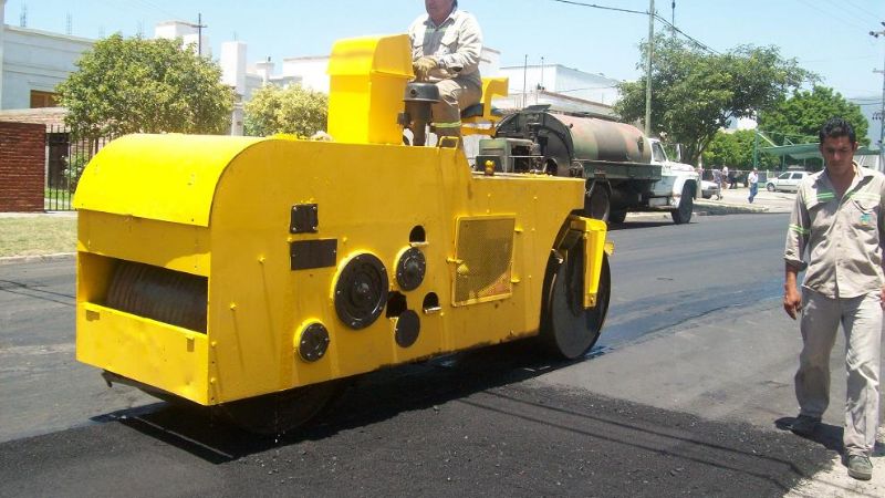 Continua la repavimentación de la avenida Illia