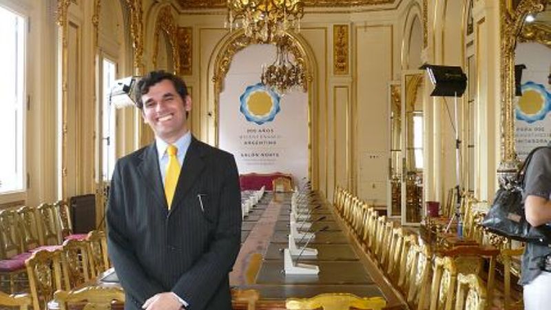 Estudiante de la Facultad de Derecho viaja a EEUU