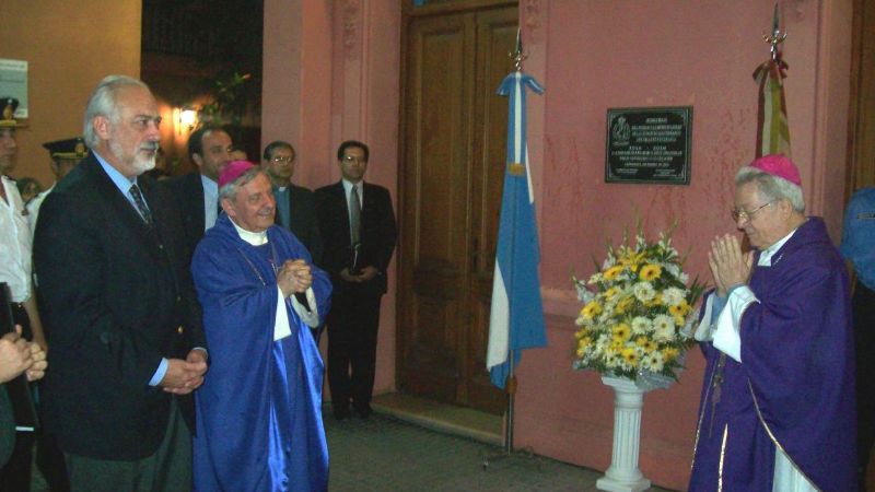 Placa recuerda el Centenario de la Diócesis