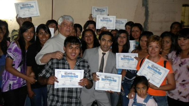 Agua Rica capacitó en computación a 300 andalgalenses