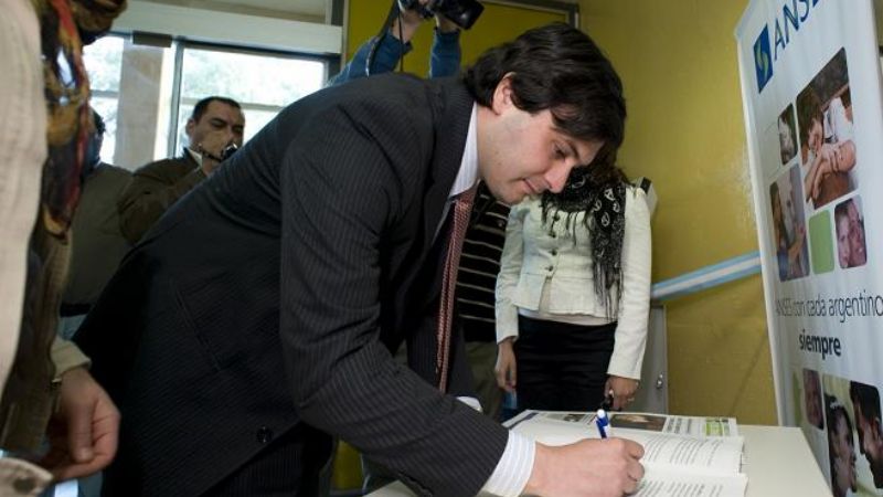 Aguirre inauguró una terminal de autoconsulta