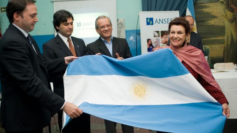 Aguirre homenajeó a los adultos mayores