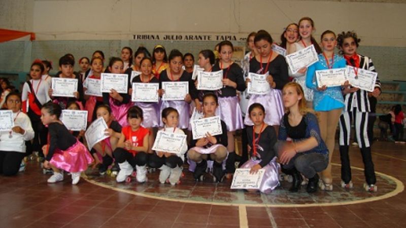 La escuela de patinaje tuvo su presentación