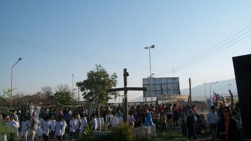 Vecinos de la zona norte en la celebración de la Santa Cruz