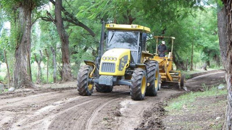 Maquinarias trabajan en Caspinchango