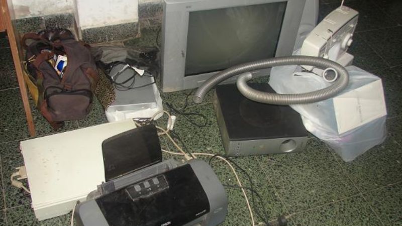 Encontraron varios electrodomésticos en un baldío  