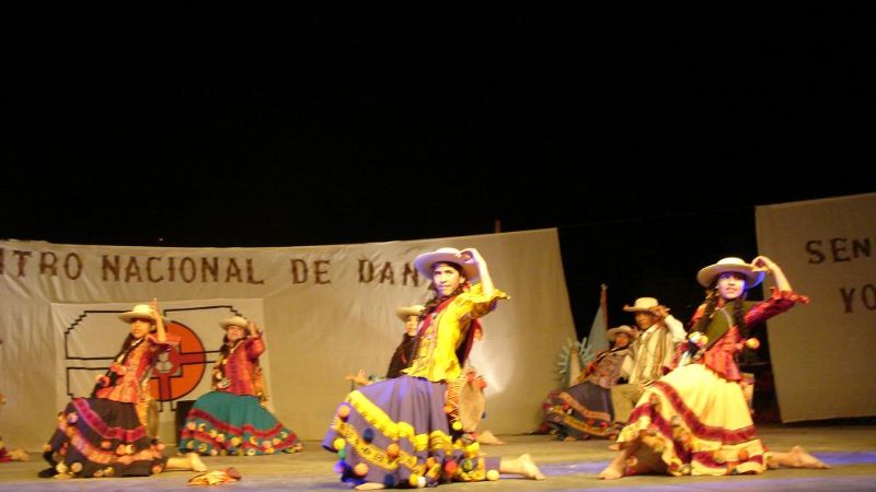Las danzas brillaron en Santa María
