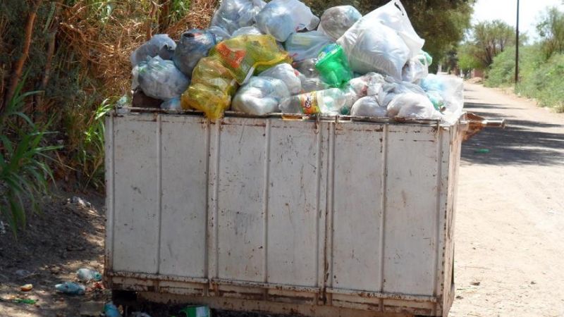 Preocupación por contenedores desbordados de basura