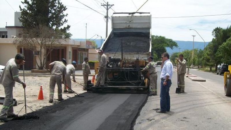 Continúan recuperando avenidas en la Capital