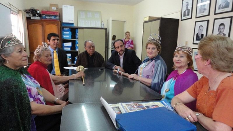 Reina de la Tercera Edad visitó el Concejo Deliberante
