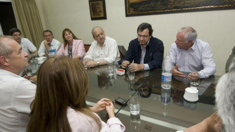 Candidatos oficialistas con Brizuela del Moral y Castillo