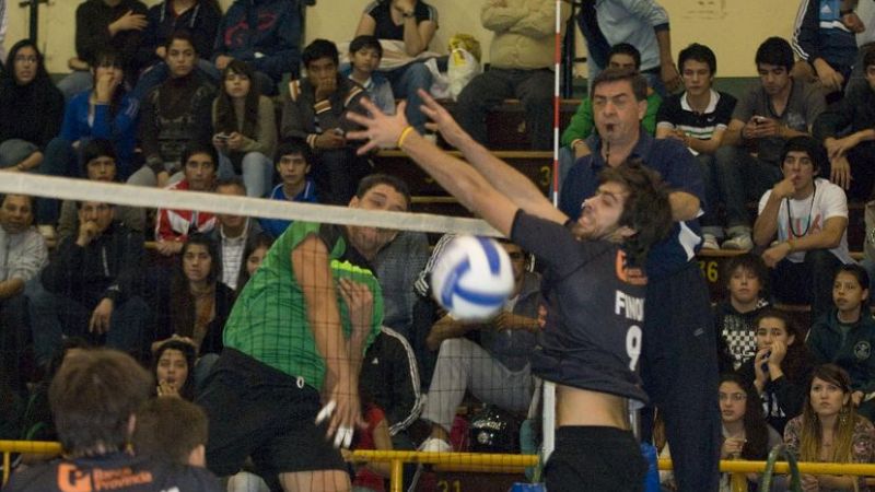 Catamarca Voley venció a uno de los candidatos