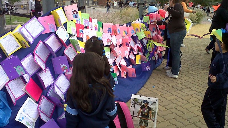 Barrileteada de alumnos del Carmen