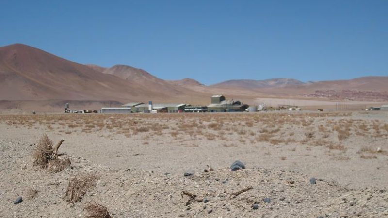 Empresa minera salteña echa a turistas del Salar del Hombre Muerto
