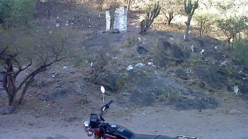 Lamentable mugre  en La Gruta