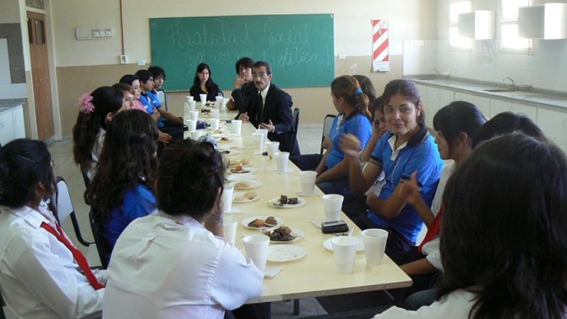 Charla informativa para alumnos de la escuela secundaria Nº 76