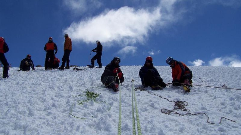 Capacitaron y titularon a montañistas