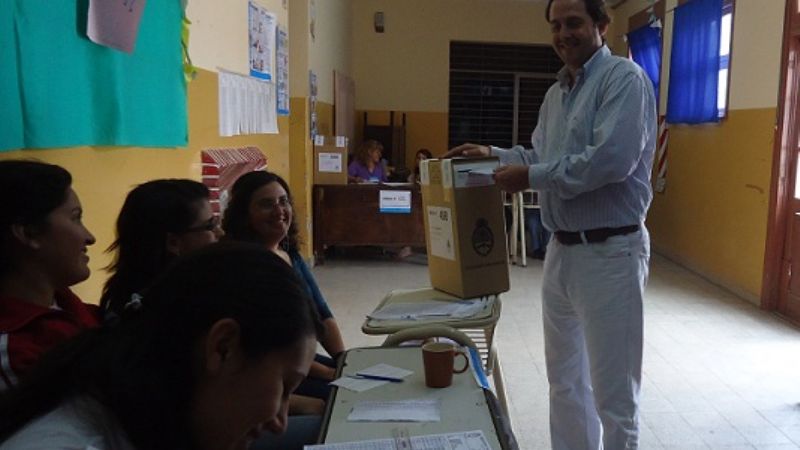 Mera destacó la concurrencia de los votantes y la libertad de elegir