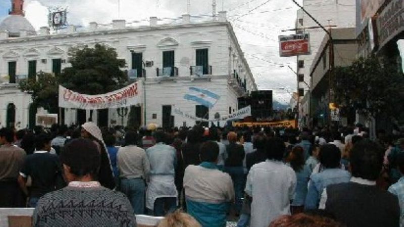 Casa de Gobierno desparrama historias de “espías armados”