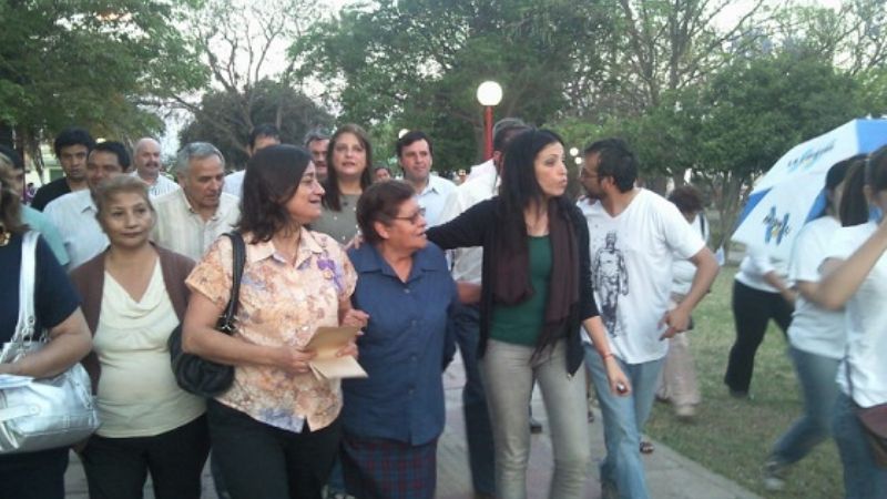 Los candidatos caminaron por Villa Cubas