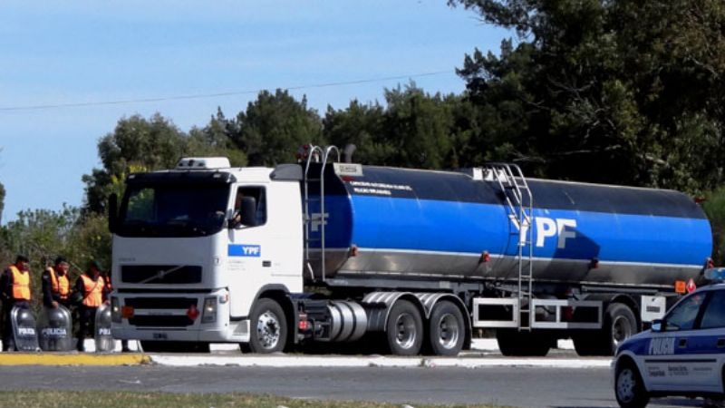 Se normaliza el abastecimiento de naftas de YPF tras los bloqueos