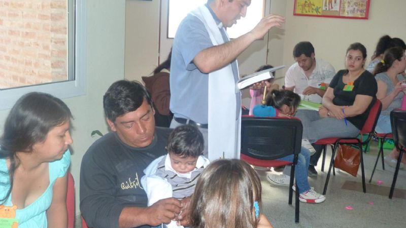 Bendicen a bebés prematuros en la Maternidad Provincial