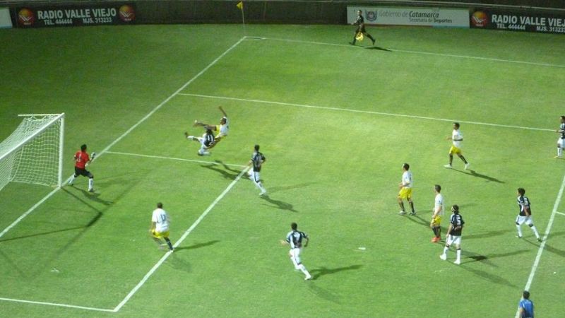 Policial goleó 6 a 2 a los jujeños de Altos Hornos Zapla