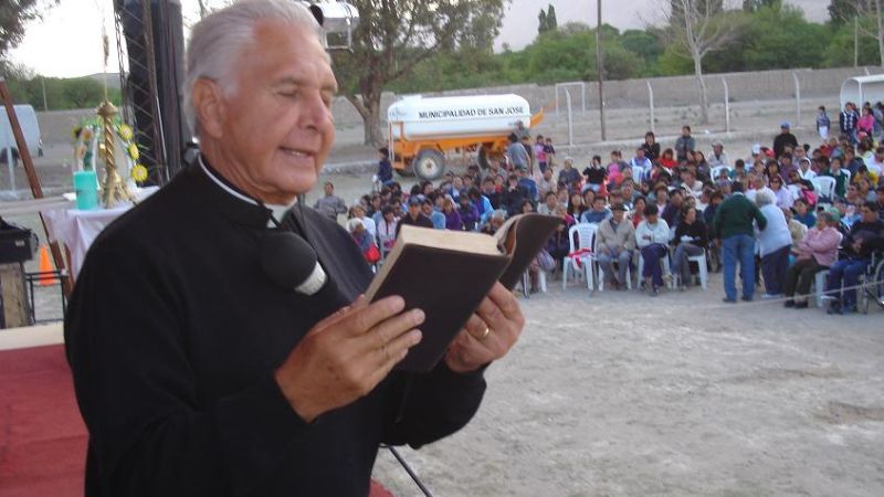 Masiva muestra de fe en la presentación del Padre Darío Betancourt