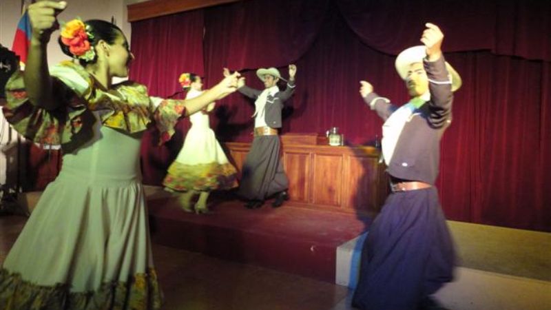 Hubo poesía y folclore en el Concejo Deliberante