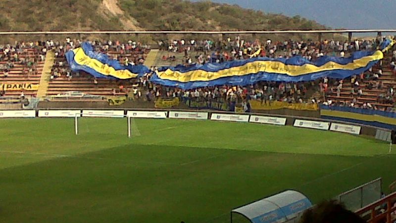 Final sin hinchas de Policial