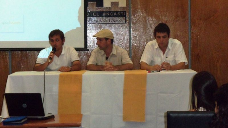 Exitosa charla de "Cachito" Vigil