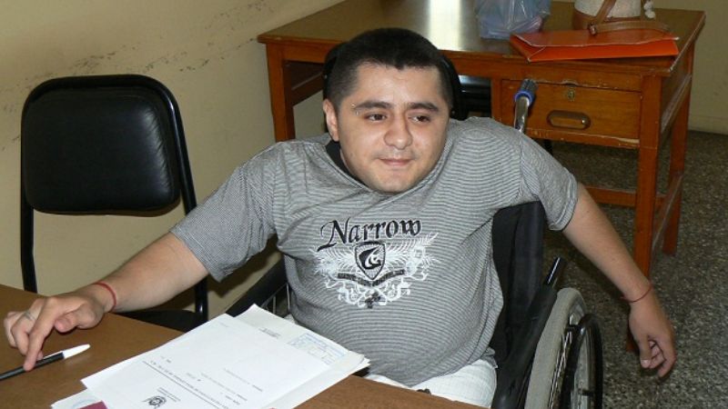 Los discapacitados ya cumplen funciones en las distintas áreas 