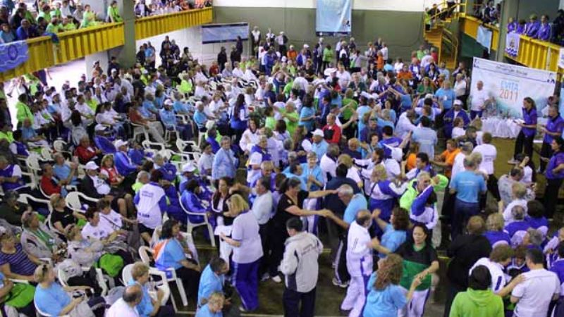 Actividades deportivas y recreativas para adultos mayores
