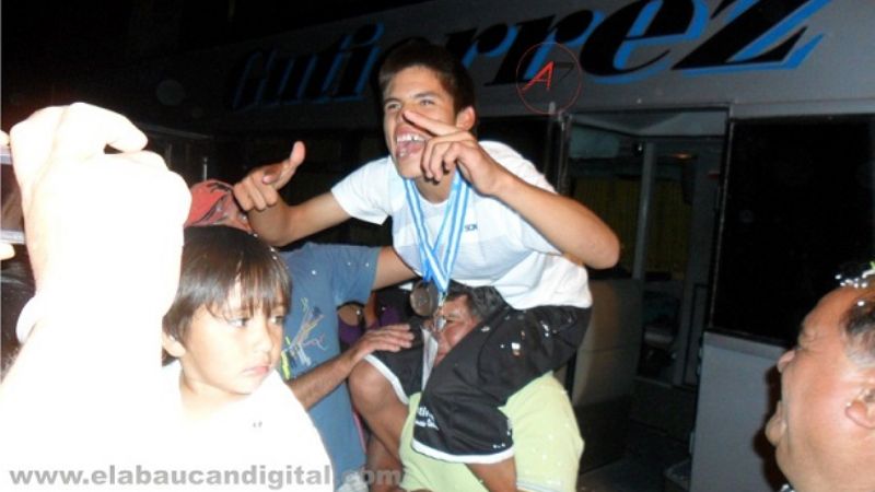 Emotivo recibimiento a los gloriosos representantes en los Juegos Evita 