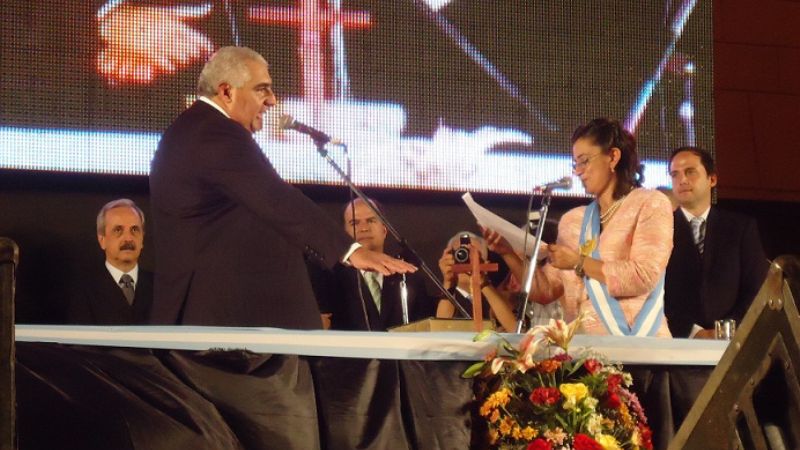 La parte mas delgada del hilo se llama Gladys Jalile de Zurita 